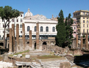 Relais Teatro Argentina Rome